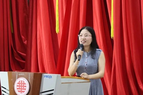 银岁红
